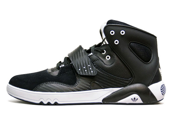 ADIDAS ROUNDHOUSE MID Fall 2010
