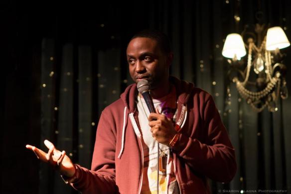 379306_555864997765839_248878055_n