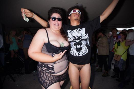 535820_879716434259_513948109_n