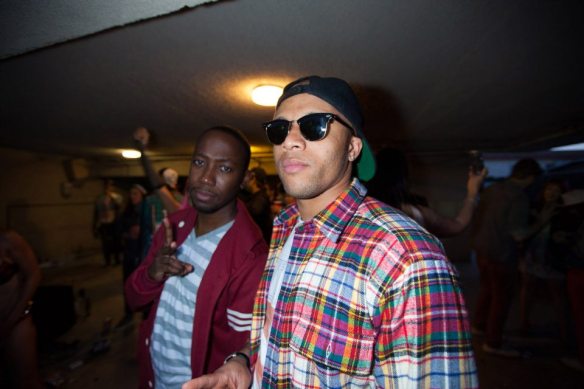 564235_879719113889_2044888269_n